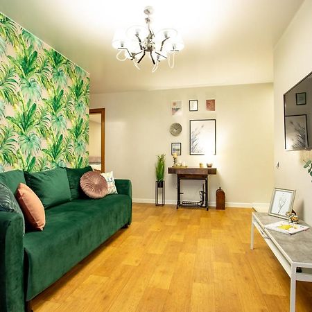 Luxury Apartment With 2 Bedrooms In The City Center 니콜라예프 외부 사진