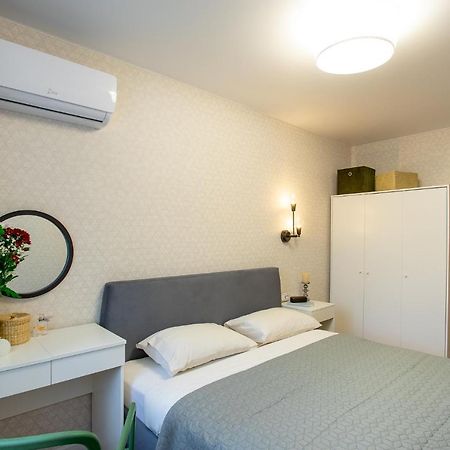 Luxury Apartment With 2 Bedrooms In The City Center 니콜라예프 외부 사진