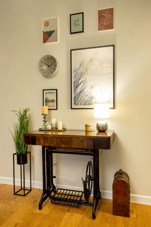 Luxury Apartment With 2 Bedrooms In The City Center 니콜라예프 외부 사진