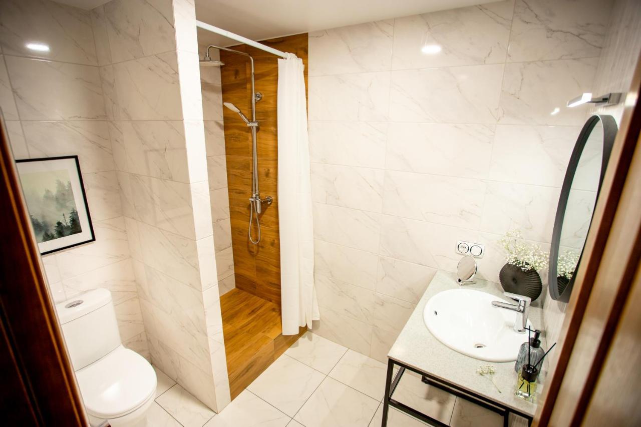 Luxury Apartment With 2 Bedrooms In The City Center 니콜라예프 외부 사진